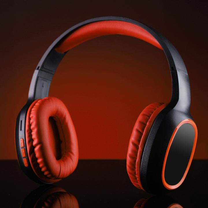 Red & Black Headphone